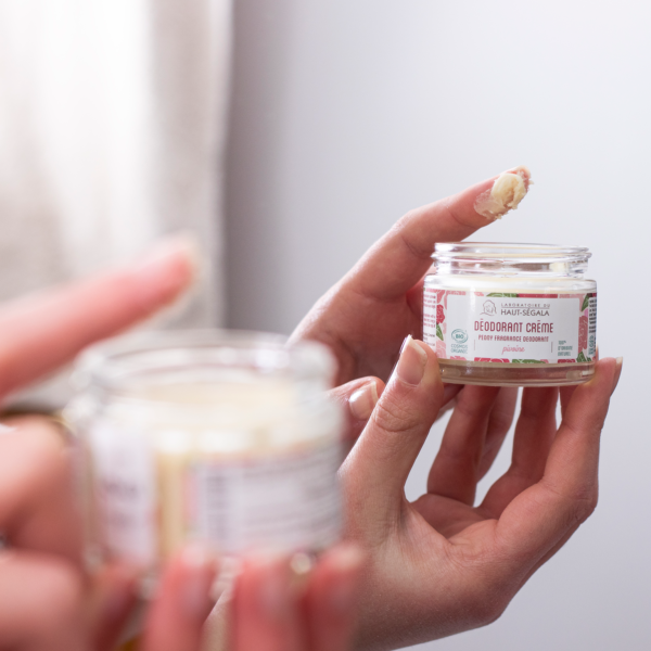 texture déodorant crème pivoine