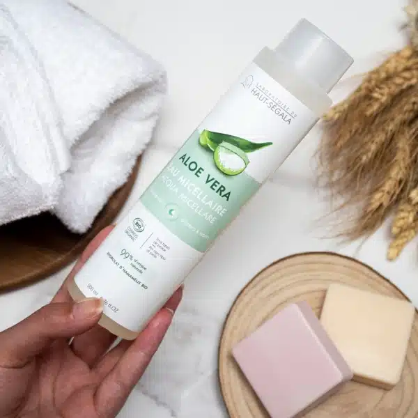 Eau micellaire à l'Aloe Vera